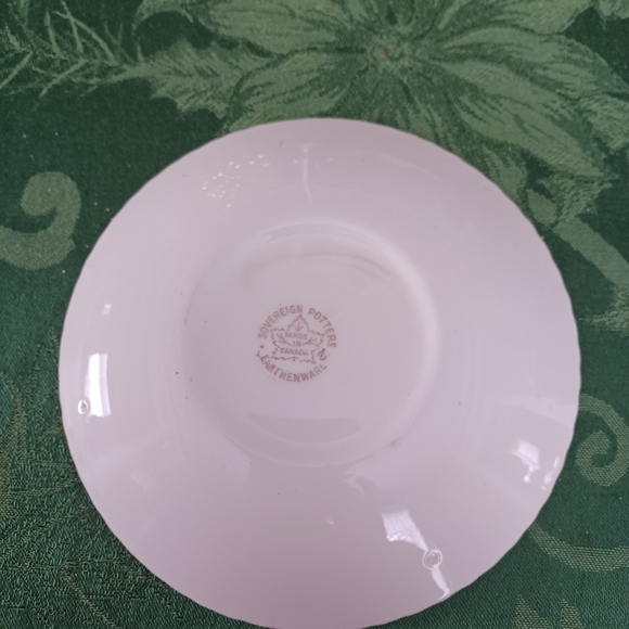 Vintage 1953 Sovereign Potters of Canada Queen Elizabeth Coronation Saucer - Picture 7 of 8